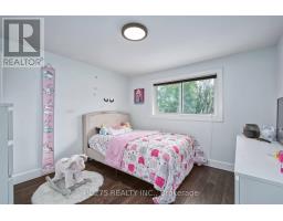 1053 GRIFFITH ROAD - 17