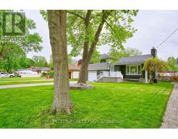1053 GRIFFITH ROAD - 3