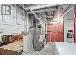 1053 GRIFFITH ROAD - 32