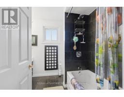 51 LAUREL CRESCENT - 29