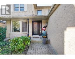 51 LAUREL CRESCENT - 3