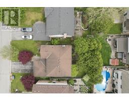 51 LAUREL CRESCENT - 45