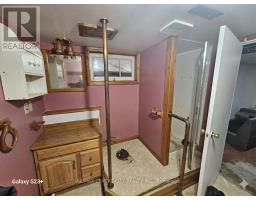 486 HALE STREET - 34
