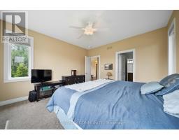 598 BENNETT CRESCENT - 9