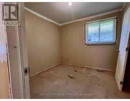 35 BENSON CRESCENT - 11