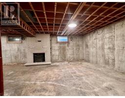 35 BENSON CRESCENT - 20