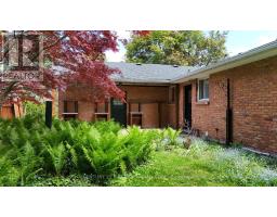 35 BENSON CRESCENT - 30
