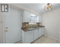 12 - 210 CARLYLE DRIVE - 16