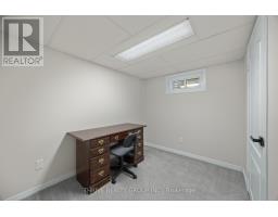 12 - 210 CARLYLE DRIVE - 33