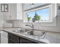 599 JOHN STREET - 16