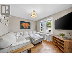 599 JOHN STREET - 21