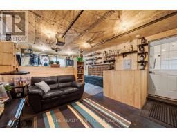 599 JOHN STREET - 35