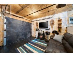 599 JOHN STREET - 36