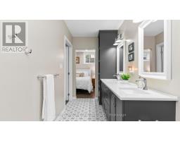 8 MELROSE COURT - 31