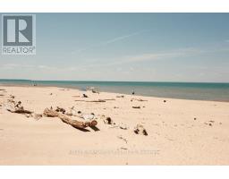 7403 SANDERSON ROAD - 44