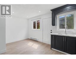 26 - 1443 HURON STREET - 12