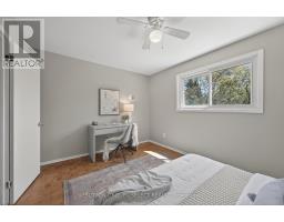 7 - 884 NOTRE DAME DRIVE - 15