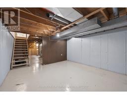 7 - 884 NOTRE DAME DRIVE - 17
