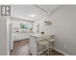 7 - 884 NOTRE DAME DRIVE - 7