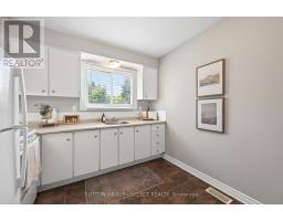 7 - 884 NOTRE DAME DRIVE - 8
