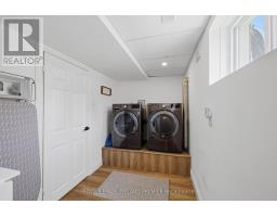 74 DEVERON CRESCENT - 29