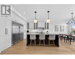 2572 LUCAS AVENUE - 12