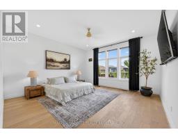 2572 LUCAS AVENUE - 21