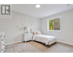 8 COLUMBUS COURT - 26