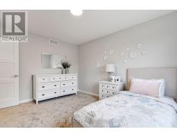 8 COLUMBUS COURT - 27