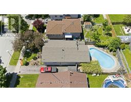82 MURIEL CRESCENT - 43