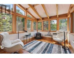 19 BELGRAVE AVENUE - 16