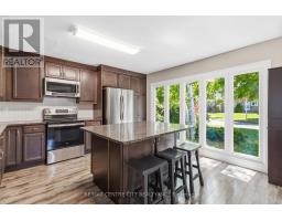 132 TOULON CRESCENT - 13