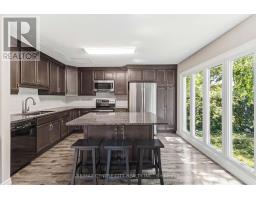 132 TOULON CRESCENT - 15