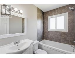 132 TOULON CRESCENT - 19