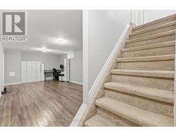 132 TOULON CRESCENT - 23