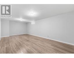 132 TOULON CRESCENT - 25