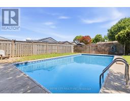 132 TOULON CRESCENT - 36