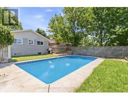 132 TOULON CRESCENT - 38