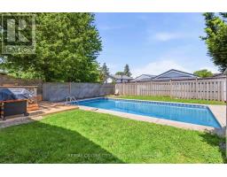 132 TOULON CRESCENT - 39