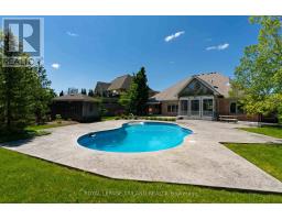 683 EAGLETRACE DRIVE - 37