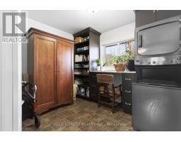 1975 ROYAL CRESCENT - 9
