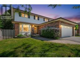 4 GOLFVIEW CRESCENT - 2