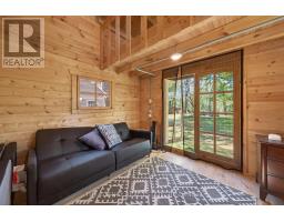 7904 KATHARINE CRESCENT - 38