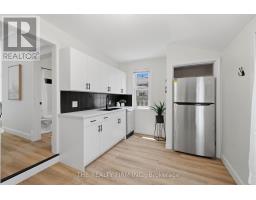 1068 MARGARET STREET - 17