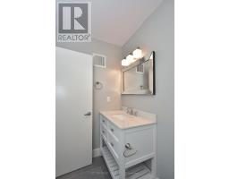 1566 NAIRN AVENUE - 23