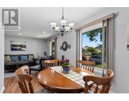 31 RENNY CRESCENT - 13