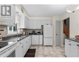 31 RENNY CRESCENT - 14