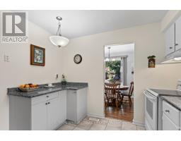 31 RENNY CRESCENT - 16