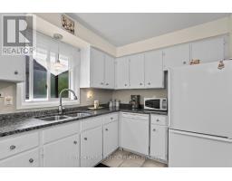 31 RENNY CRESCENT - 17