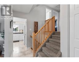 31 RENNY CRESCENT - 18